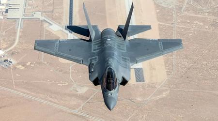 Die F-35 Lightning II wird in der Lage sein, feindliche Panzer mit AGM-114 Hellfire-Raketen zu zerstören