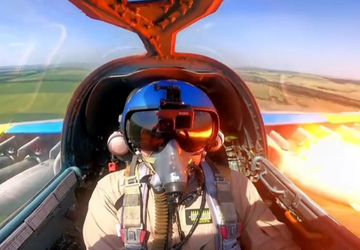 Ein spektakuläres Video aus dem Cockpit ...