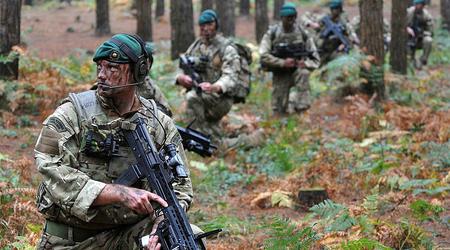 Europäer bezeichnen britische Armee wegen veralteter Waffen als "Lachnummer" - britischer Offizier