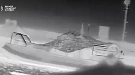 Magura V5 Strike Marine-Drohne zerstört feindliches Schnellboot bei Nacht (Video)