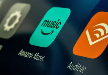 Mercedes-Benz fügt Amazon Music und Audible ...