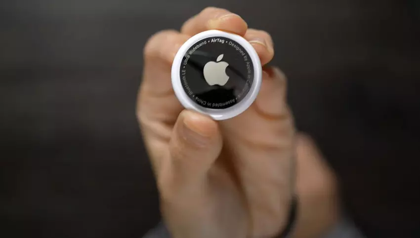 Mann in Haft und zu einer einstweiligen Verfügung verurteilt, weil er seine Ex-Freundin mit AirTag ausspioniert hat