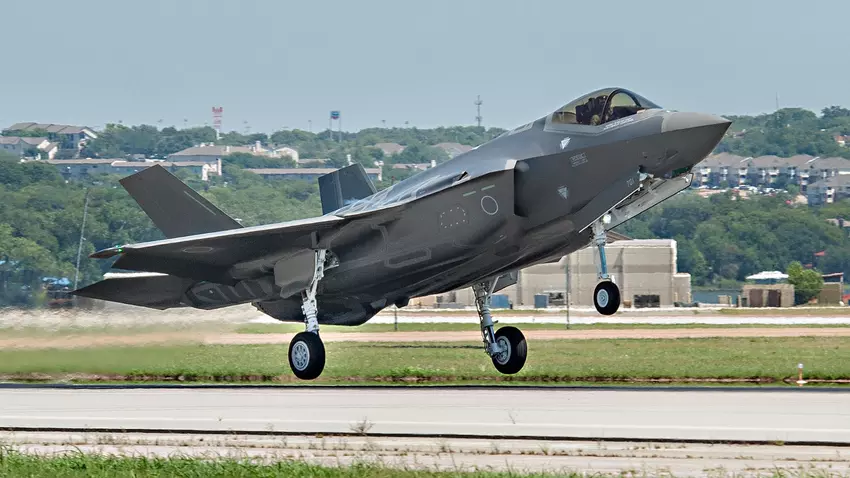Japan will 15 Kampfflugzeuge der fünften Generation F-35A und F-35B Lightning II für mehr als 1,6 Mrd. Dollar kaufen