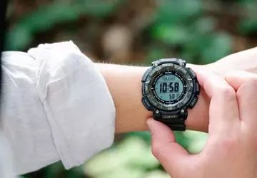 Casio brachte ein Jubiläumsmodell Pro Trek ...