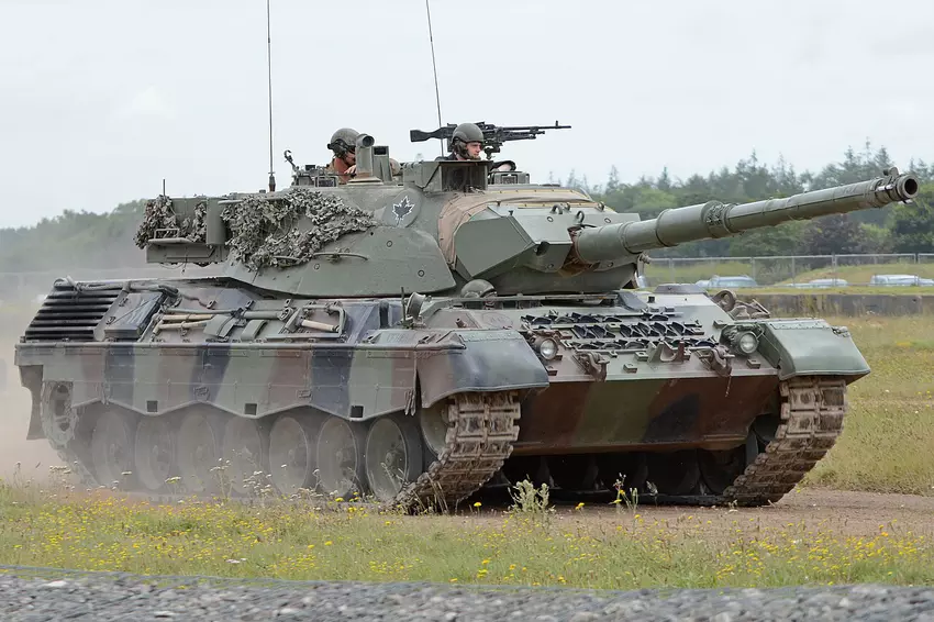 Ukrainischer Leopard 1A5 überstand ein Dutzend Treffer von russischen FPV-Drohnen