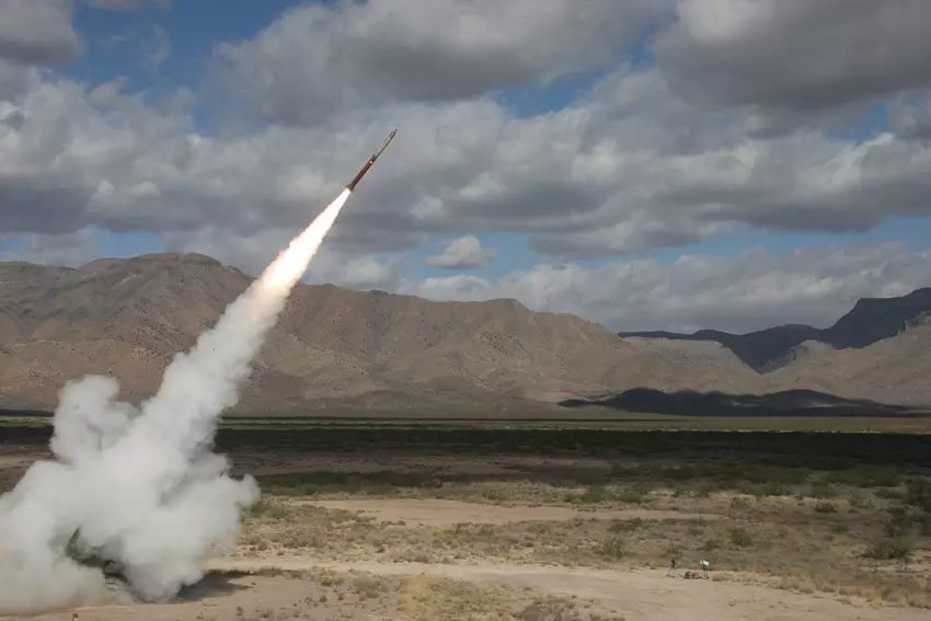 Northrop Grumman beginnt mit der Großserienproduktion von Triebwerken für GMLRS-Raketen