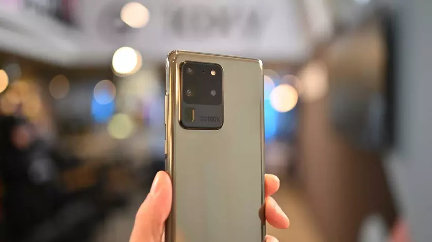 Galaxy S20 Ultra. Illustration: Camera Jabber