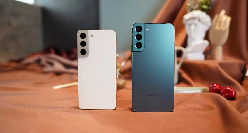 Samsung kommentierte die plötzliche Änderung der Eigenschaften der Bildschirme Galaxy S22 und Galaxy S22 +