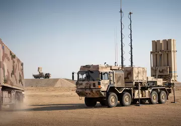 Deutschland liefert zweites Flugabwehrsystem IRIS-T SLM ...