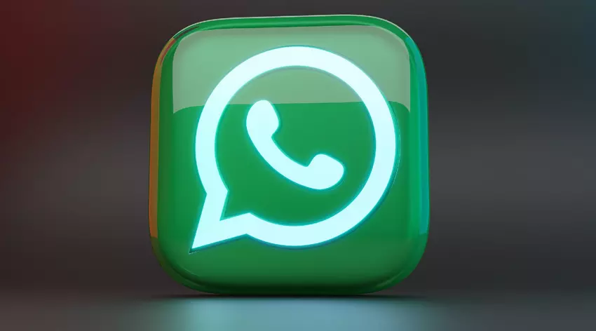 WhatsApp beginnt mit der Einführung einer neuen Art von Aufklebern mit flüssigeren Animationen, dank des neuen Lottie-Frameworks