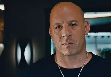 Berichten zufolge schreibt Zach Dean das ...