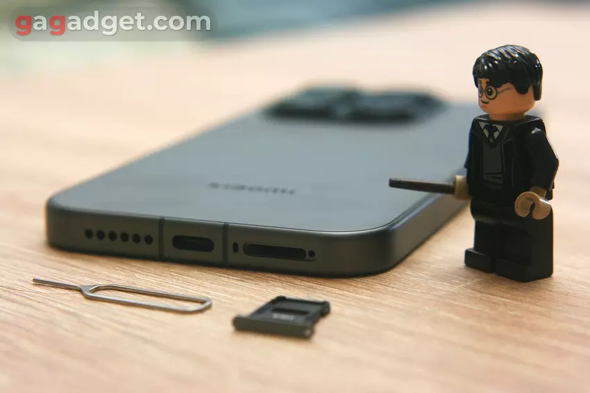 Xiaomi 17 SIM-Schublade nano SIM eSIM Dual SIM Detail