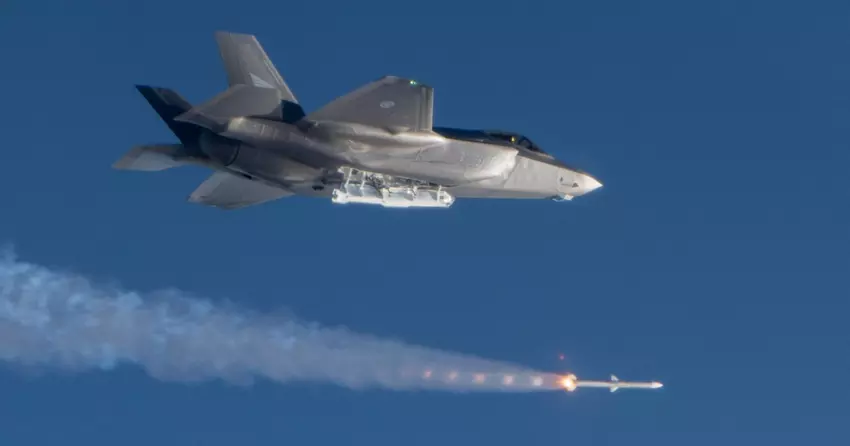 Norwegen stellt 500 Millionen Dollar für den Kauf von AMRAAM-D-Raketen für die fünfte Generation der F-35 Lightning II-Kampfflugzeuge bereit