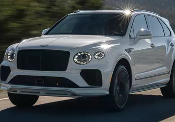 Der schnellste Bentley Bentayga hat vier ...