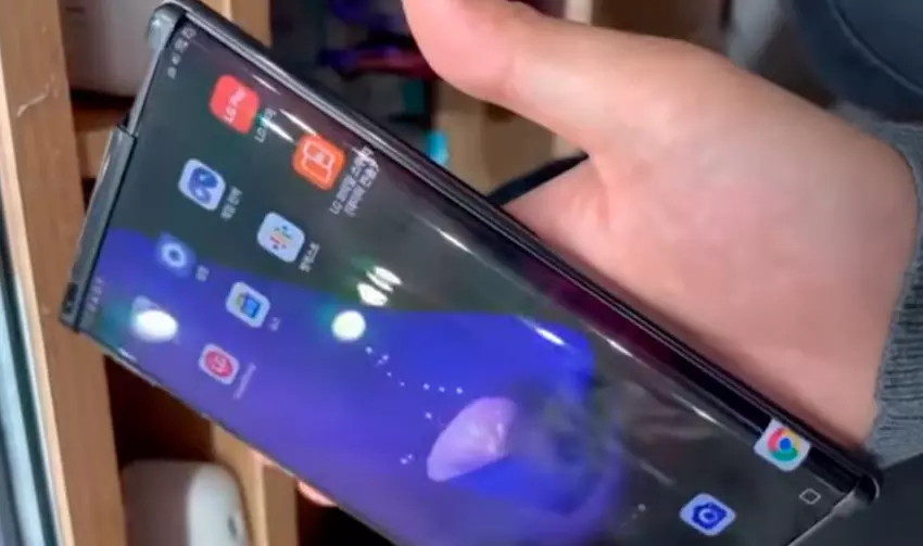 LG Rollable Handy-Prototyp auf Video festgehalten