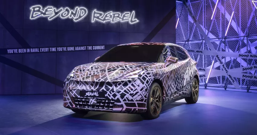 Cupra stellte den elektrischen Hatchback Raval in Tarnung vor