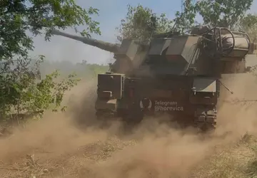 Ukrainisches Militär zeigte Haubitze AHS Krab ...