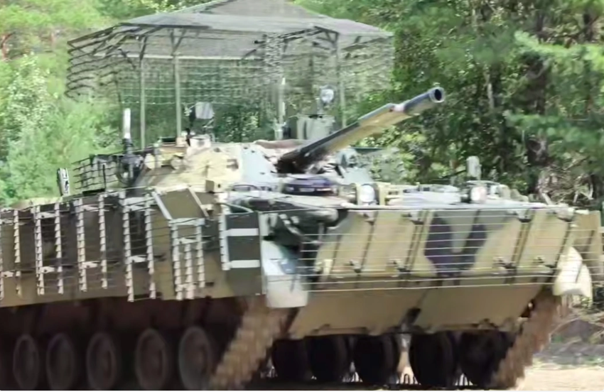 Russland übergibt der Armee eine neue Serie von BMP-3-Schützenpanzern mit verbessertem Schutz