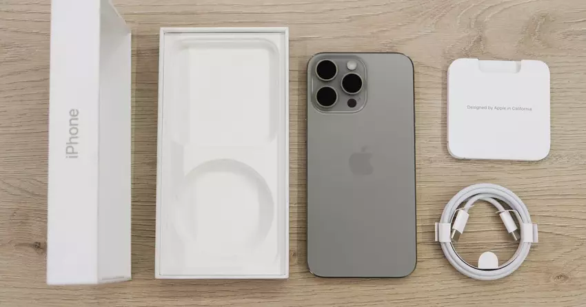 Mit iOS 17.4 können Sie den Batteriestatus des iPhone 15 schnell ablesen.