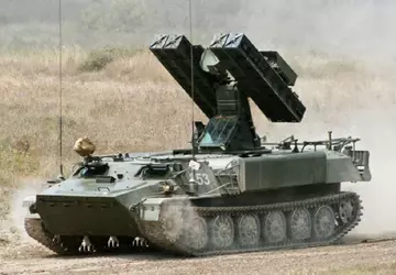 Ein Güterzug ist mit einem russischen ...