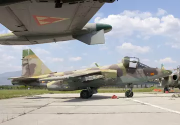 Nordmazedonien bestätigt Übergabe von Su-25-Flugzeugen an ...