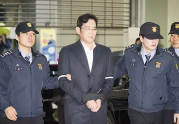 Samsung-Vizepräsident in Südkorea begnadigt - jetzt ...