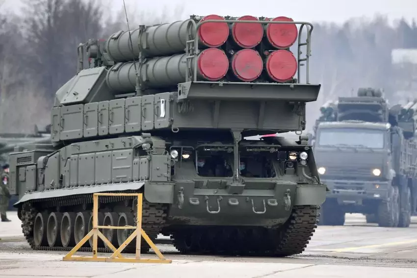 Ukrainische Artilleristen veröffentlichen spektakuläres Video von der Zerstörung des neuesten russischen SAM-Systems Buk-M3