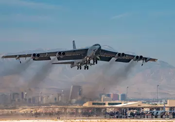 USA schicken B-52 Stratofortress-Atombomber nach Polen, ...