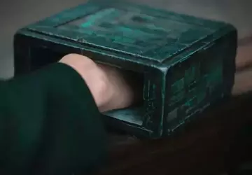 Bauhutte hat nach dem Gaming-Bett ein ...