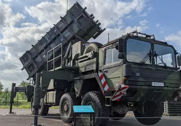 Rumänien darf zusätzliches Patriot-Luftabwehrsystem an die ...