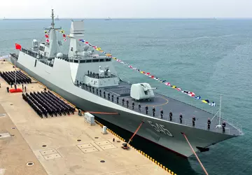 Chinas Marine stellt eine neue Raketenfregatte ...