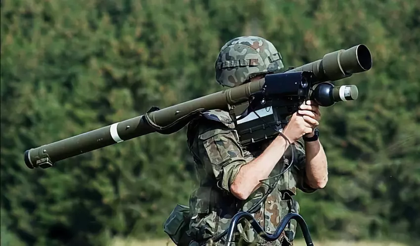 Ukrainische Fallschirmjäger schossen zwei Orlan-10 UAVs mit polnischen Piorun MANPADS ab