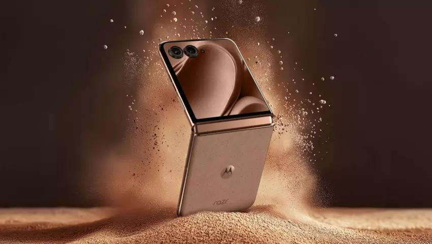 Smartphones für Ästheten: Motorola hat das Edge 50 Neo und das Razr 50 Ultra in den Farben 2025 Mocha Mousse vorgestellt