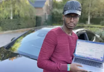 Der 19-jährige Student aus Somalia investierte ...