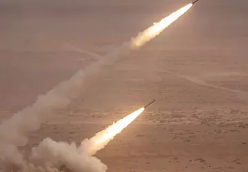 Die ukrainischen Streitkräfte zerstörten einen Dienstwagen ...