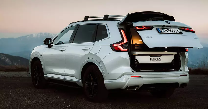 Honda CR-V Dream Pod entpuppt sich als Kapselhotel auf Rädern