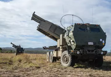 Polen stationiert M142 HIMARS-Raketensysteme, K9 Thunder-Haubitzen ...