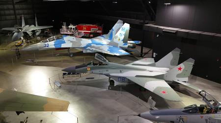 Die Su-27UB, die früher der Ukraine gehörte, ist im Nationalmuseum der US-Luftwaffe ausgestellt
