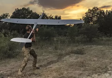 Die polnischen Streitkräfte erhalten 1.700 FlyEye-Drohnen, ...