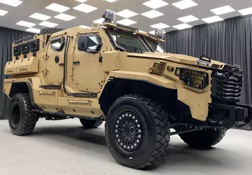 Die Armored Group hat einen Auftrag ...