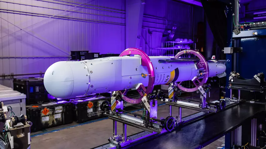 Die F/A-18 Super Hornet wurde als erstes Flugzeug in der Geschichte der US Navy mit StormBreaker-Smartbomben mit einer Reichweite von mehr als 65 Kilometern ausgestattet