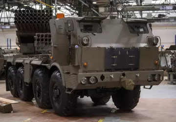 Tschechische Freiwillige kaufen RM-70 Mehrfachraketenwerfer und ...