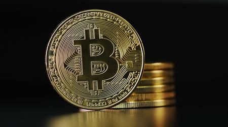 Bitcoin-Wert zum ersten Mal seit Juni über 25 Tausend Dollar