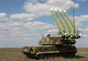 Ukrainisches Militär setzt Artillerie und Drohnen ...