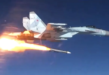 Russland setzt neue luftgestützte nukleare Mittelstreckenraketen ...