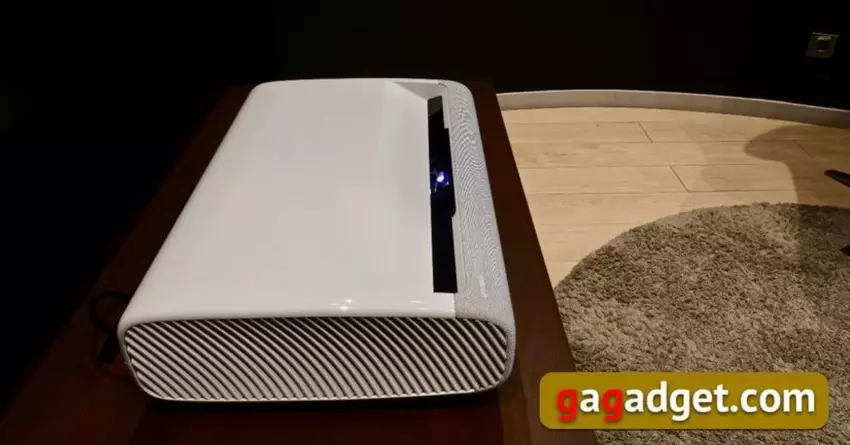 SAMSUNG 130" Beamer zum Kauf bei Amazon