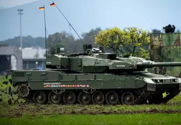 Italien wird 8,7 Milliarden Dollar investieren, ...