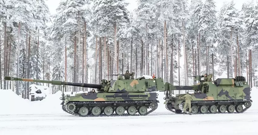 Norwegen bestellt vier weitere Panzerhaubitzen K9 Thunder sowie Transport- und Ladegeräte K10