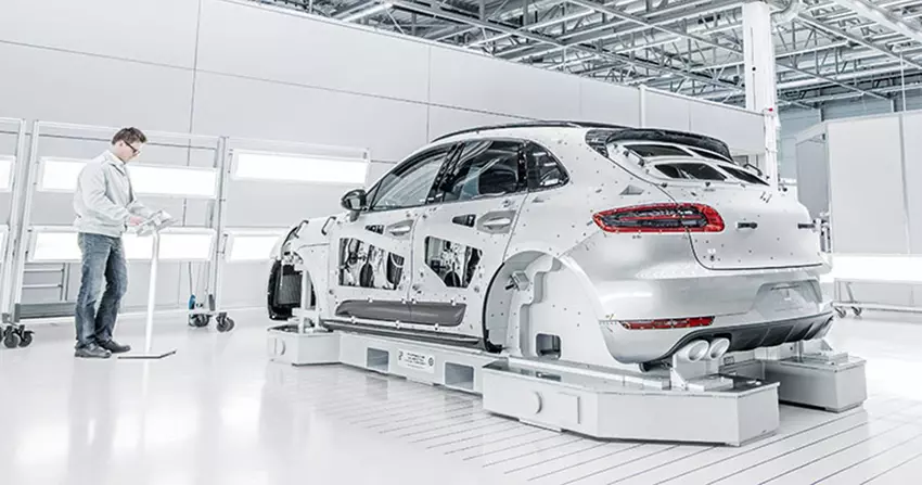 Audi und Porsche könnten wegen Trumps Zolldrohungen mit der Produktion von Autos in den USA beginnen - Media Outlet