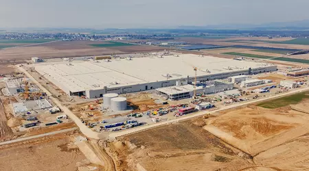 BMW hat den Bau des zentralen Teils seines Batteriewerks in Bayern abgeschlossen